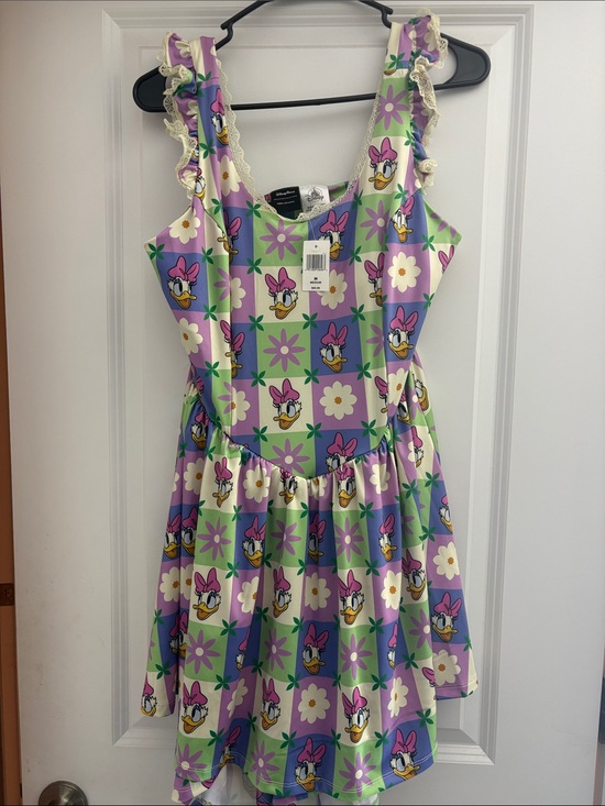 Her Universe Dresses & Skirts - Her Universe Daisy Duck Athletic Dress